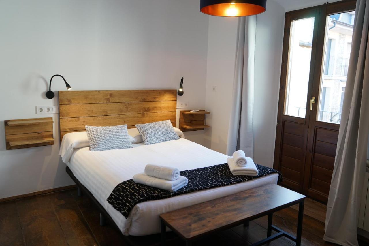 Fonda Biayna Hotel Bellver De Cerdanya Exterior foto
